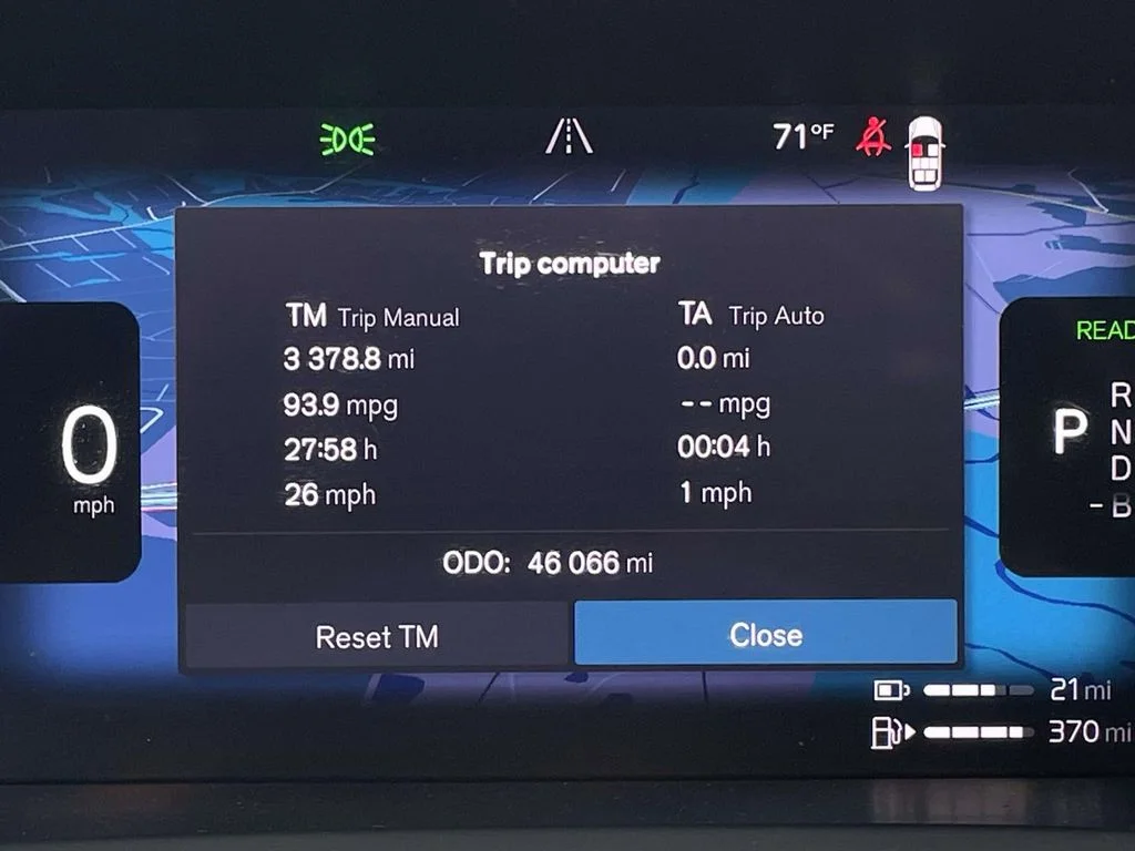 Certified Used 2023 Denim Blue Volvo Plus image 15