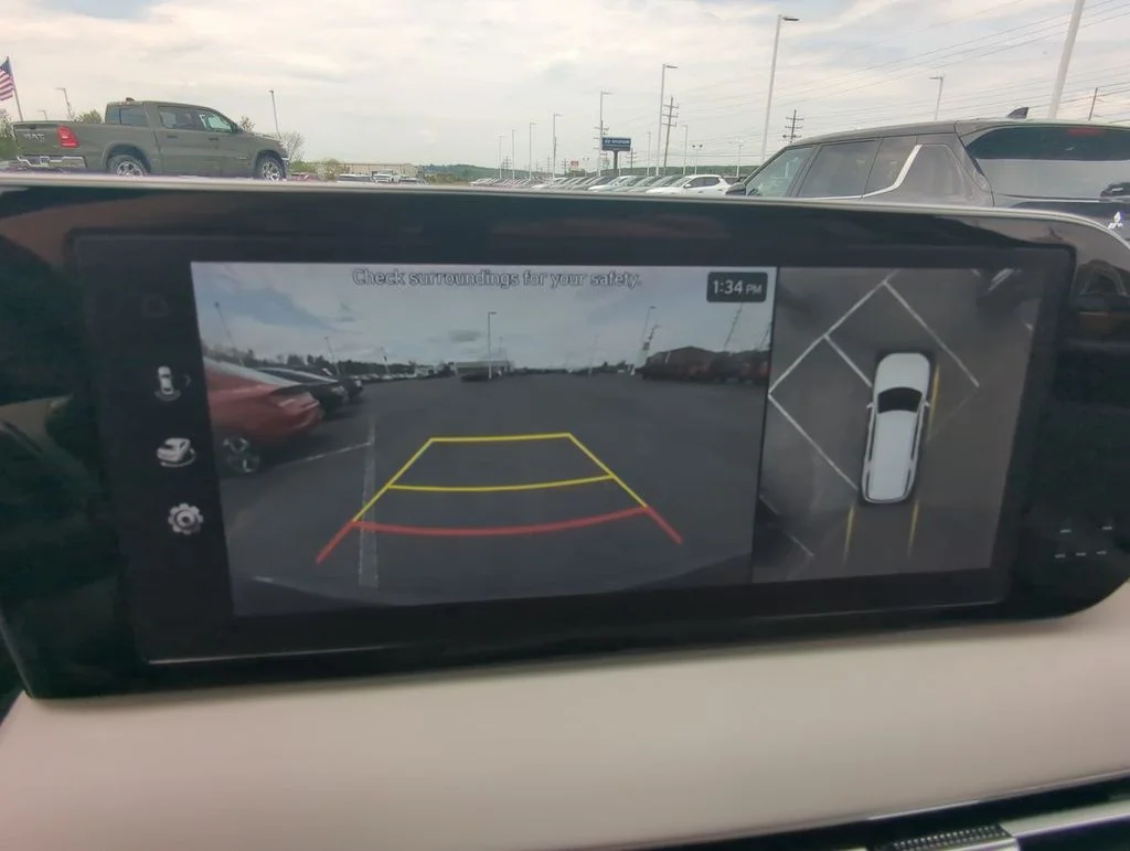 Used 2023 White Hyundai Calligraphy image 24