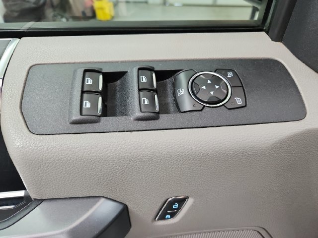 Used 2018 White Ford XLT image 30
