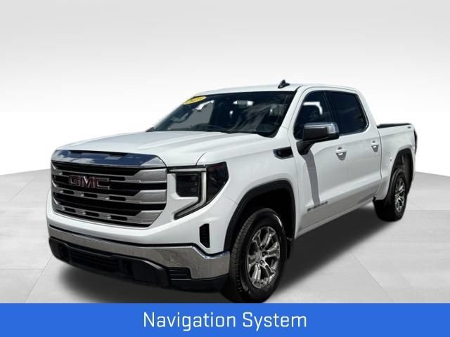 Used 2023 Summit White GMC SLE image 1