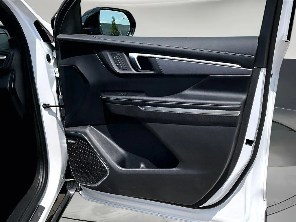 Used 2026 White Buick Sport Touring image 31