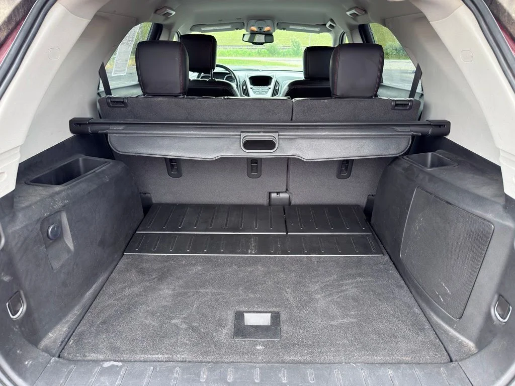 Used 2017 Red Chevrolet Premier image 28