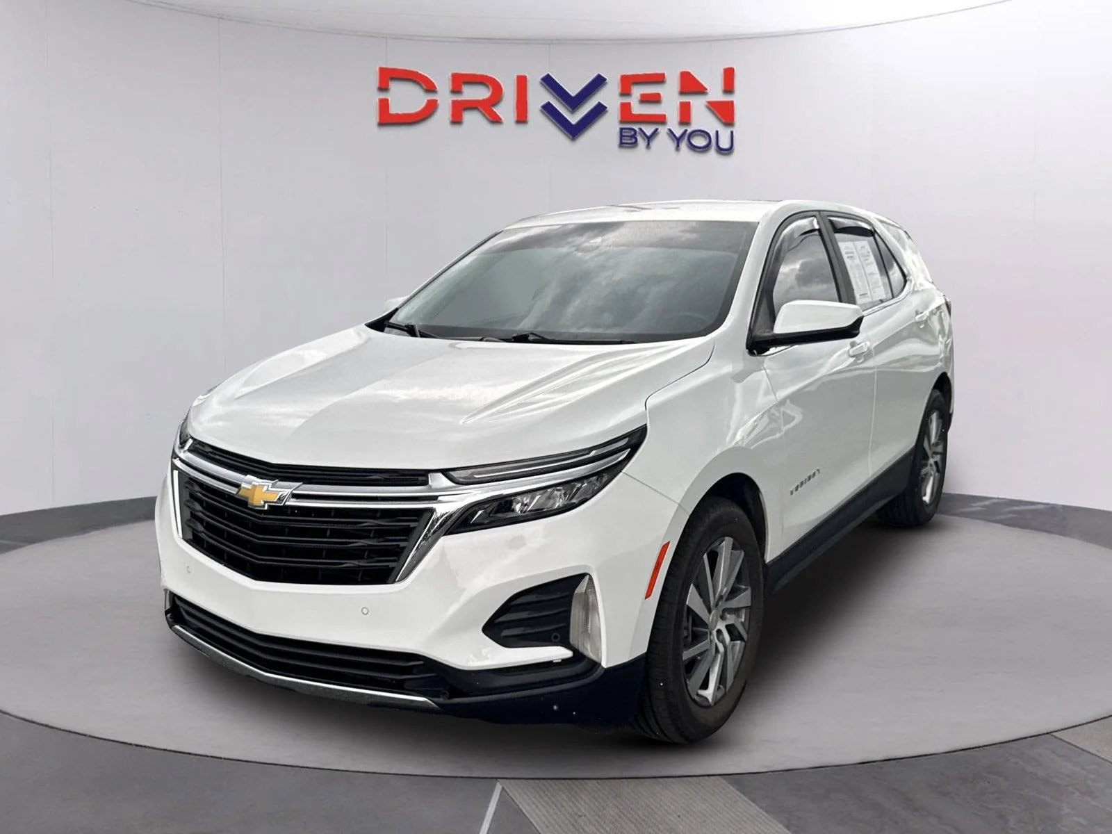 Used 2023 SUMMIT WHITE Chevrolet LT image 8