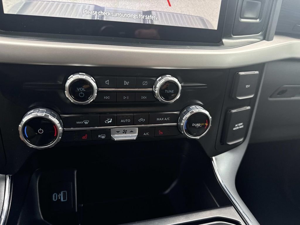 Used 2022 Black Ford XLT image 23