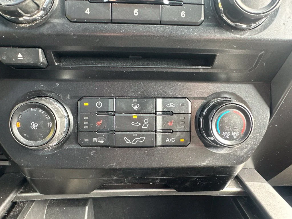 Used 2018 Blue Ford XLT image 11
