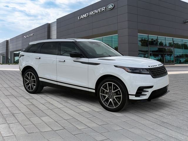 Certified Used 2026 White Land Rover Dynamic SE image 7