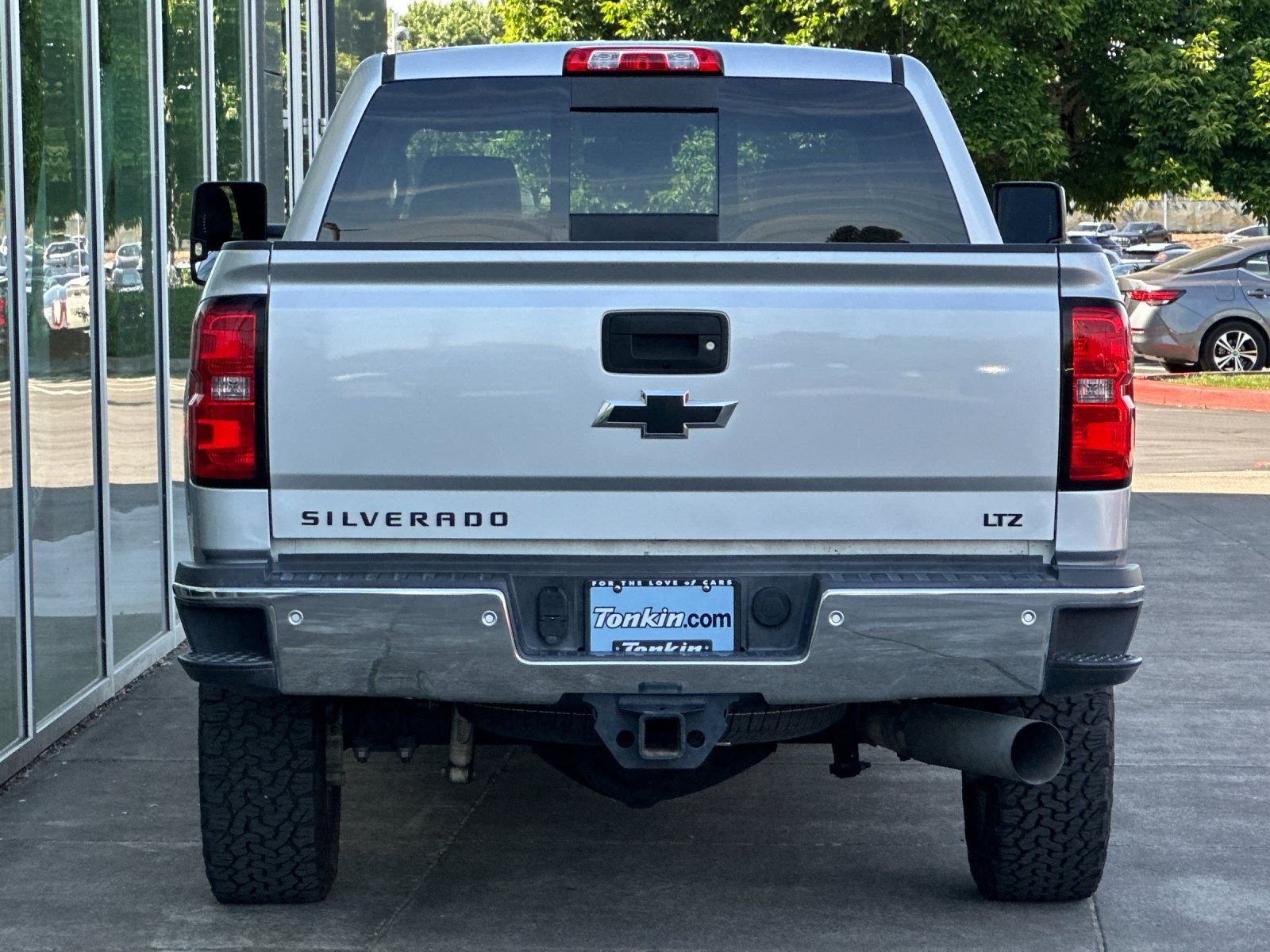 Used 2018 Silver Ice Metallic Chevrolet LTZ image 4