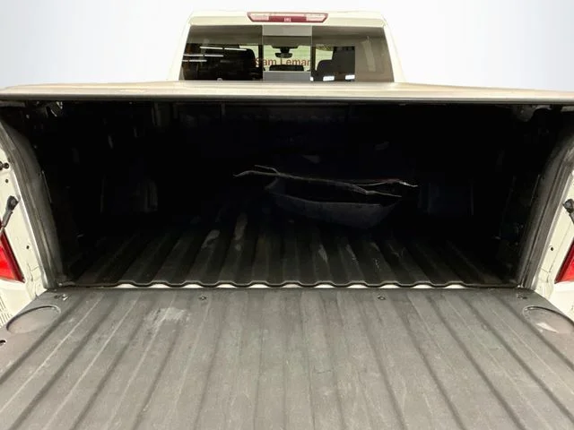 Certified Used 2019 Iridescent Pearl Tricoat Chevrolet LTZ image 28