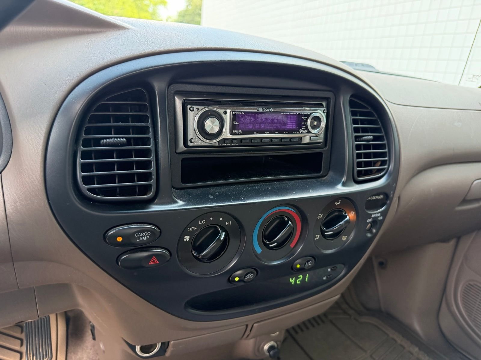 Used 2003 Beige Toyota SR5 image 9