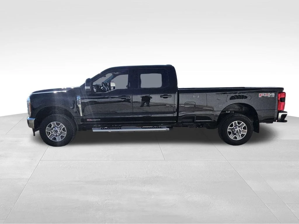 Used 2023 Black Ford Lariat image 4