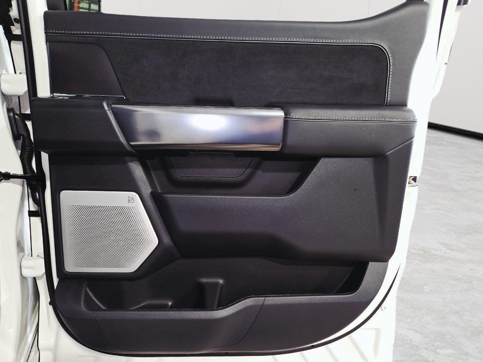 New 2026 Star White Metallic Tri-Coat Ford Platinum® image 59