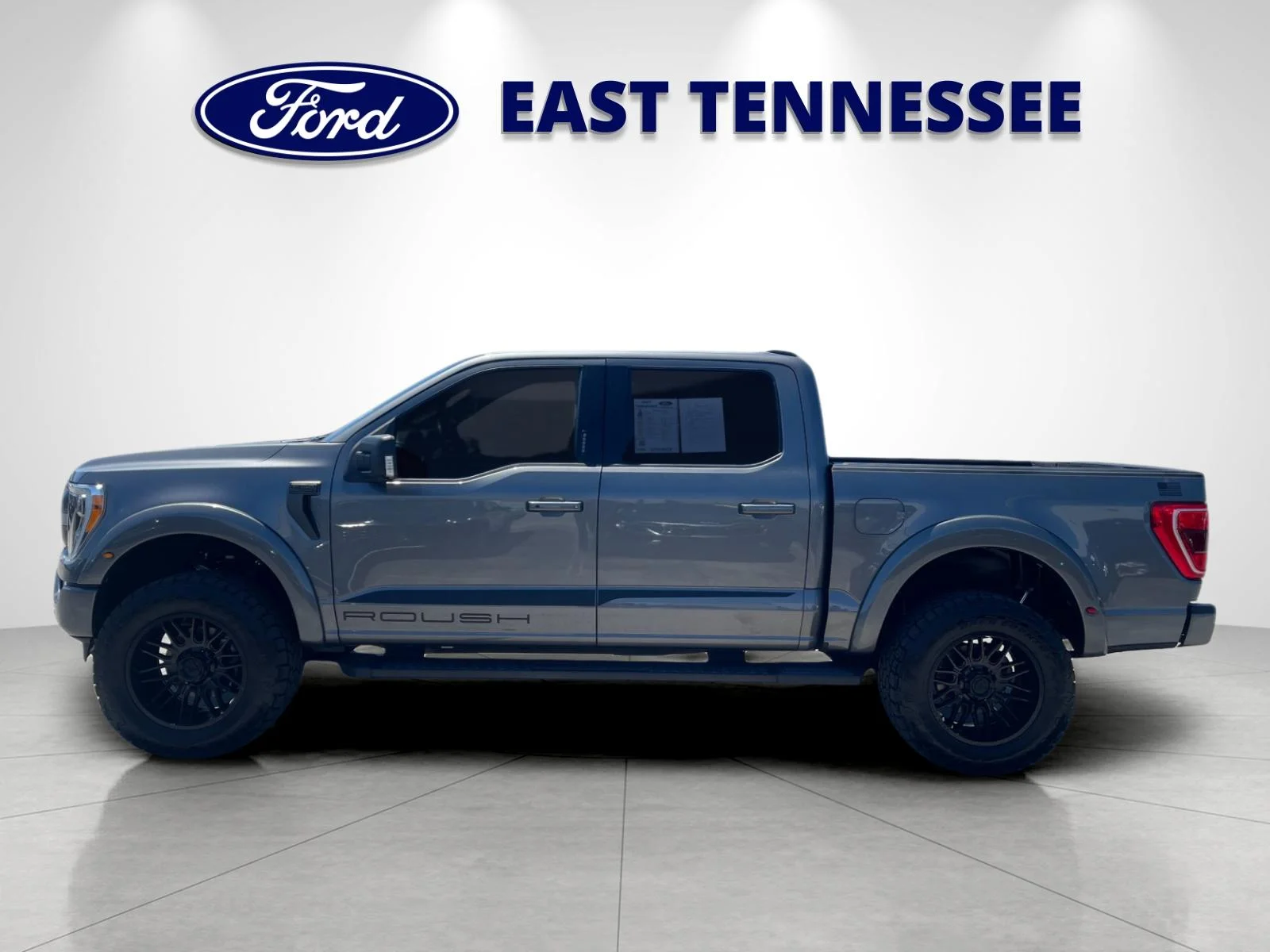 Used 2022 Gray Ford XLT image 6