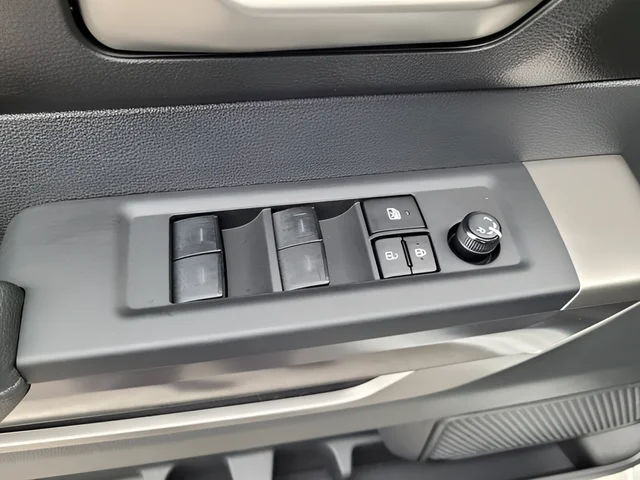 2025 Toyota Tundra SR5 - Photo 15