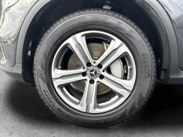 Used 2022 Gray Mercedes-Benz GLC 300 image 26