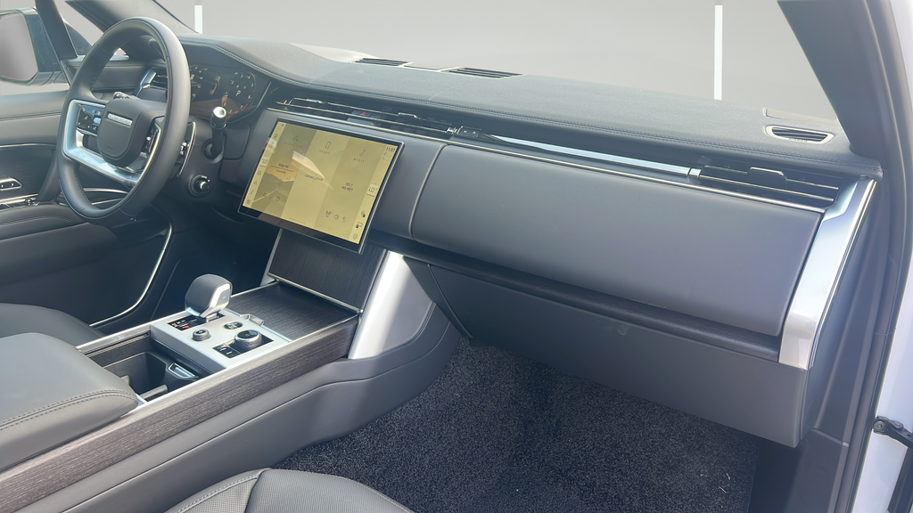 New 2027 White Land Rover SE image 19