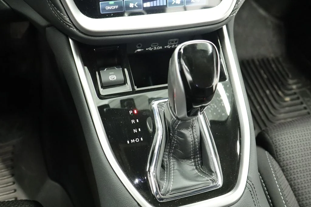 Certified Used 2025 Green Subaru Premium image 40
