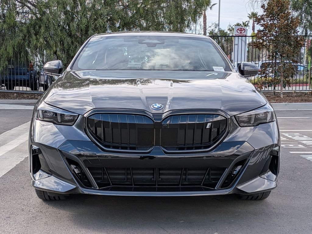Used 2026 Gray BMW eDrive40 image 4