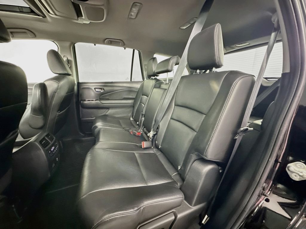 Used 2021 Crystal Black Pearl Honda Touring image 26
