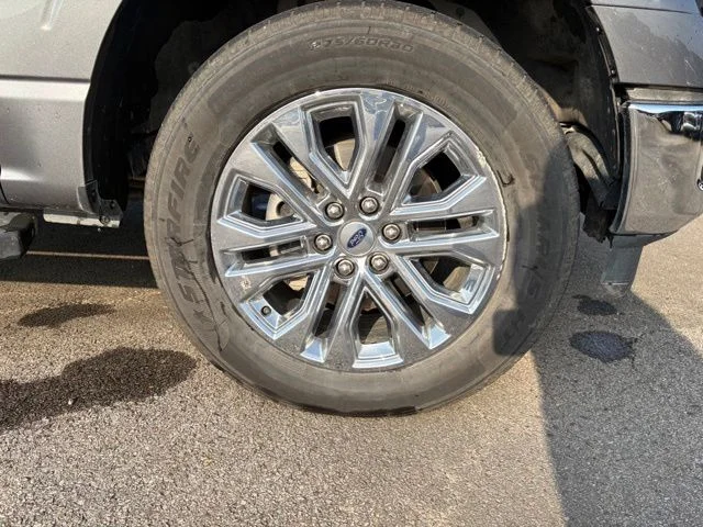 Used 2024 Gray Ford XLT image 28