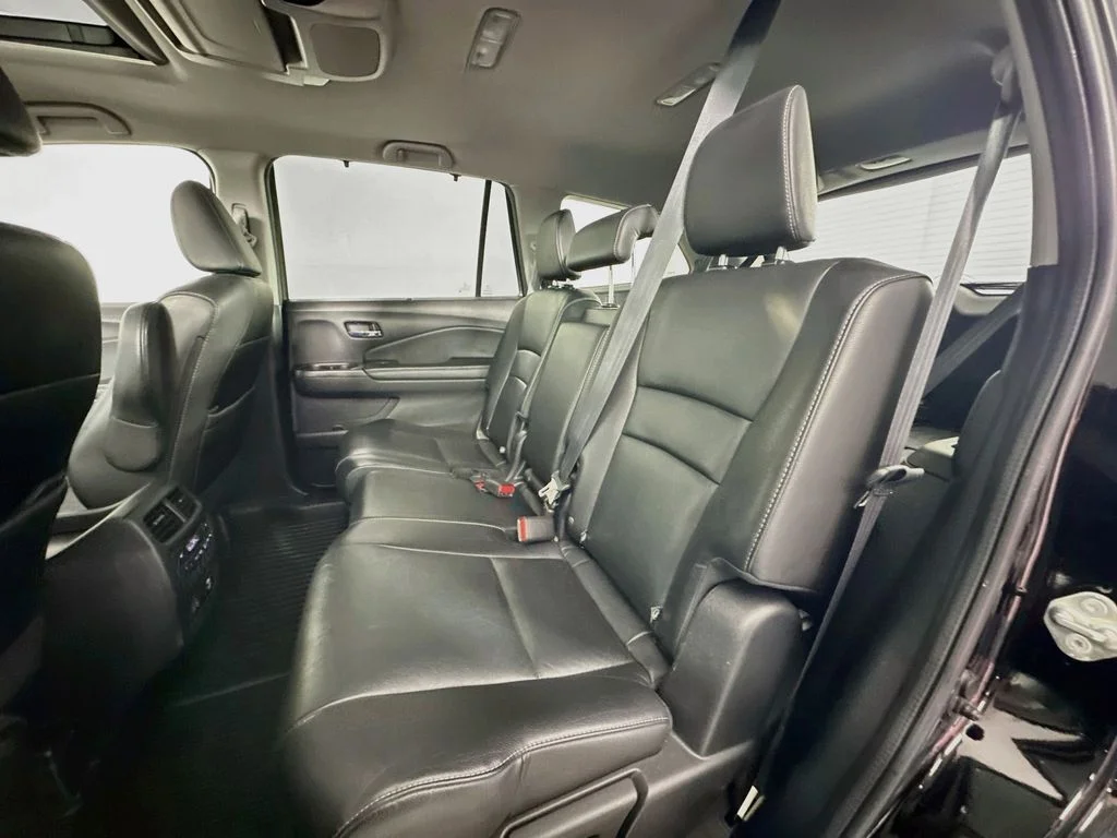 Used 2021 Crystal Black Pearl Honda Touring image 26