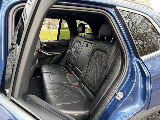 Used 2023 Blue BMW xDrive40i image 30