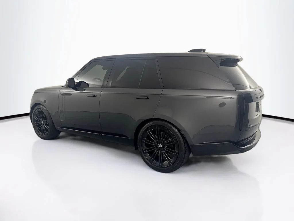 Used 2025 Gray Land Rover SE image 7