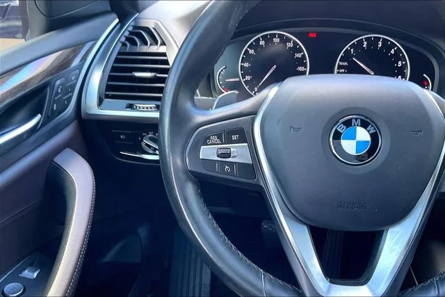 Used 2020 Glacier Silver Metallic BMW sDrive30i image 18