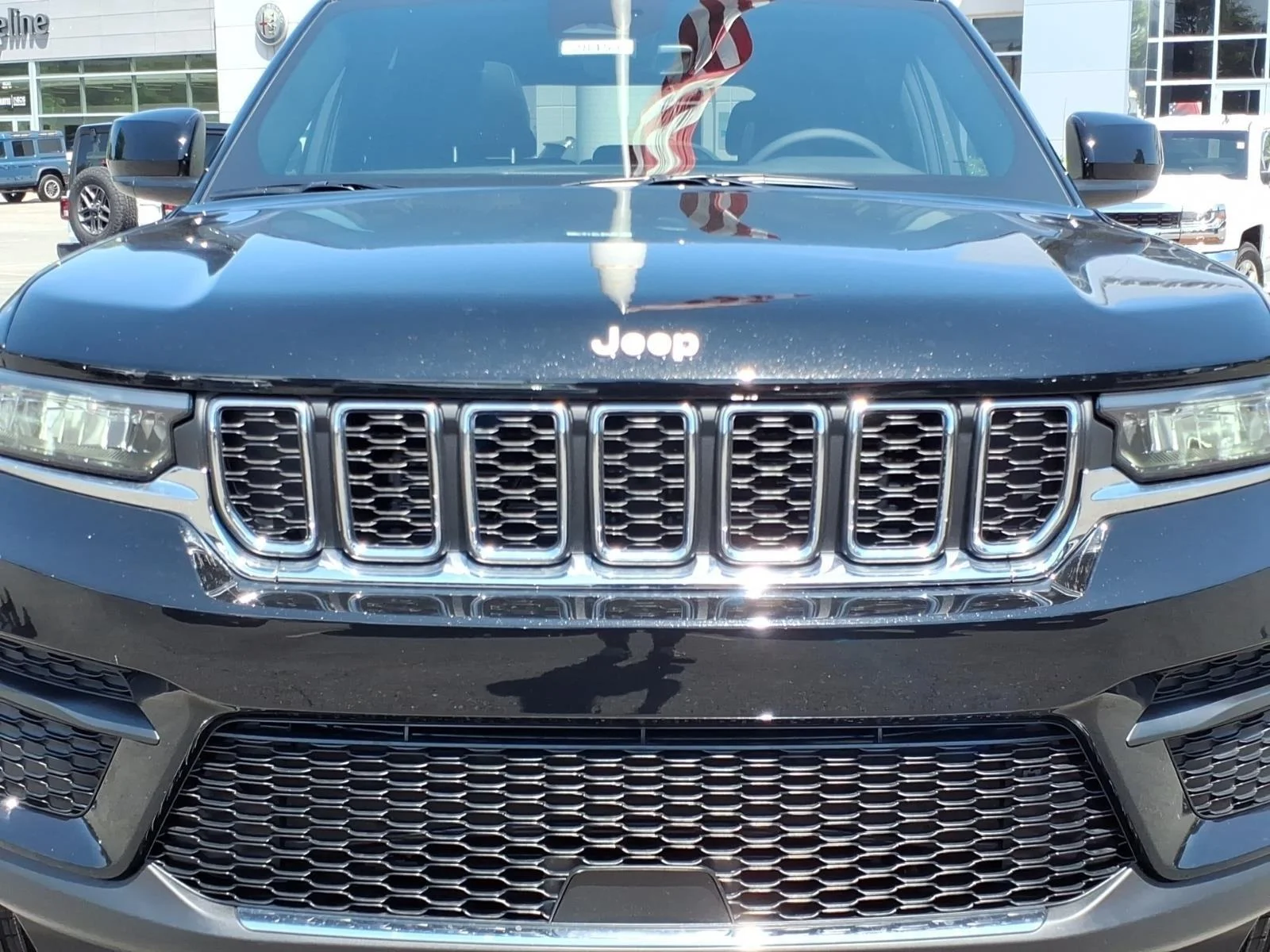 New 2026 Baltic Gray Metallic Clear-Coat Exterior Paint Jeep Laredo X image 13