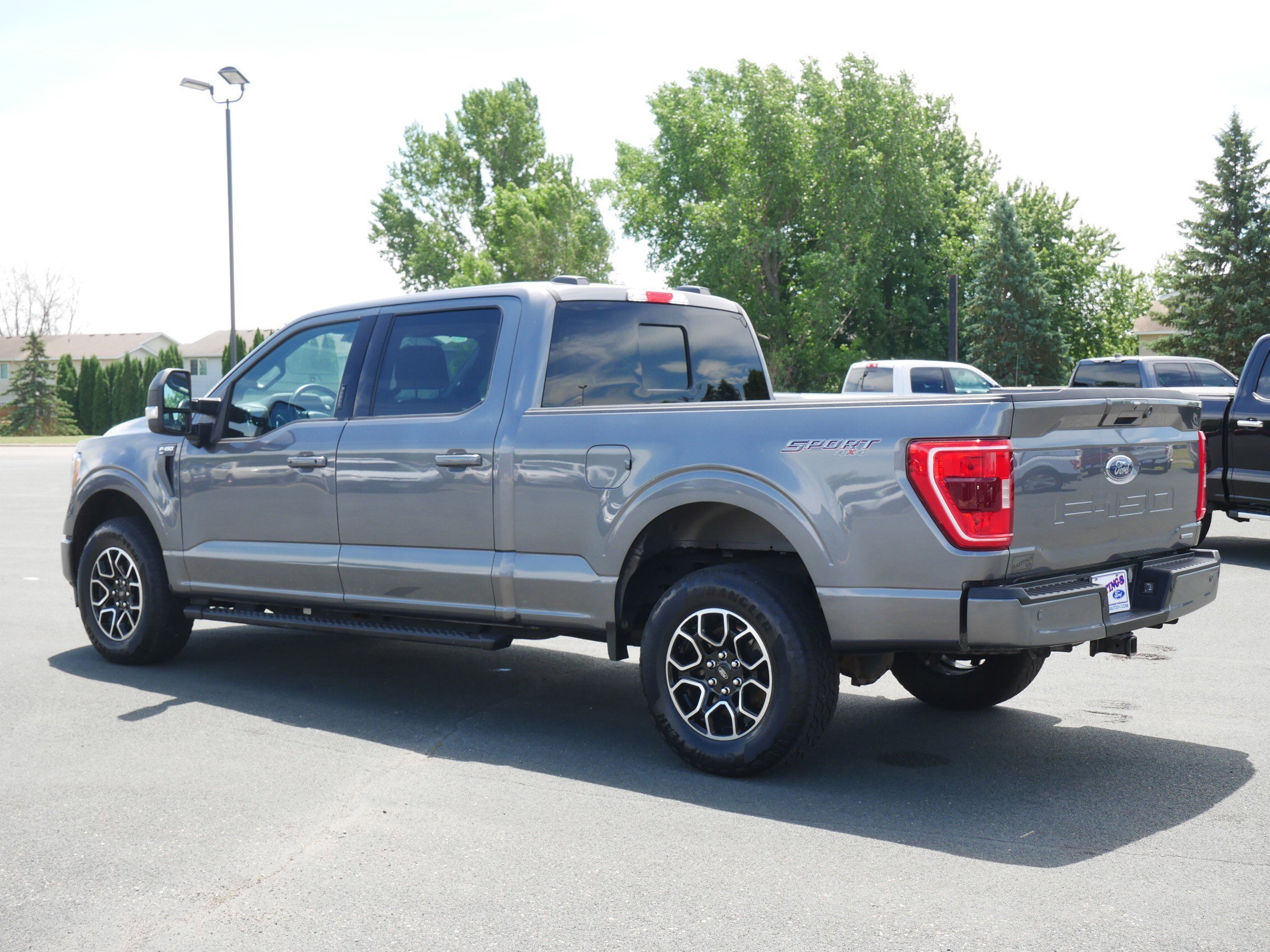 Used 2023 Gray Ford XLT image 3