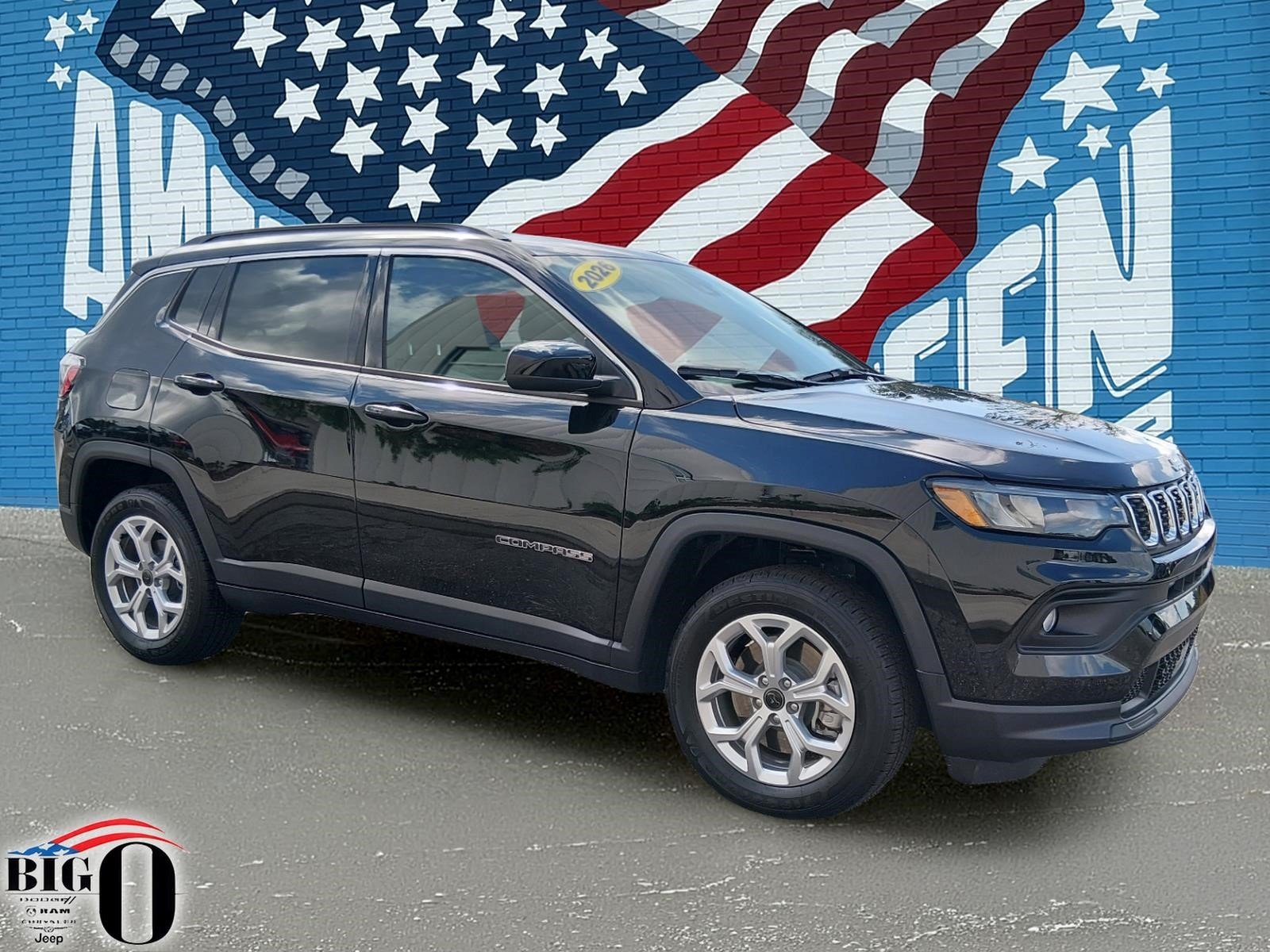 Used 2026 Diamond Black Crystal Pearl Coat Jeep Latitude image 1