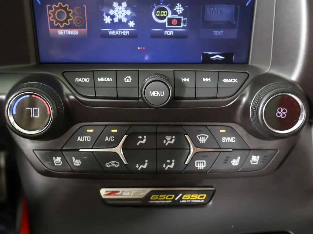 Used 2017 Arctic White Chevrolet Z06 image 44