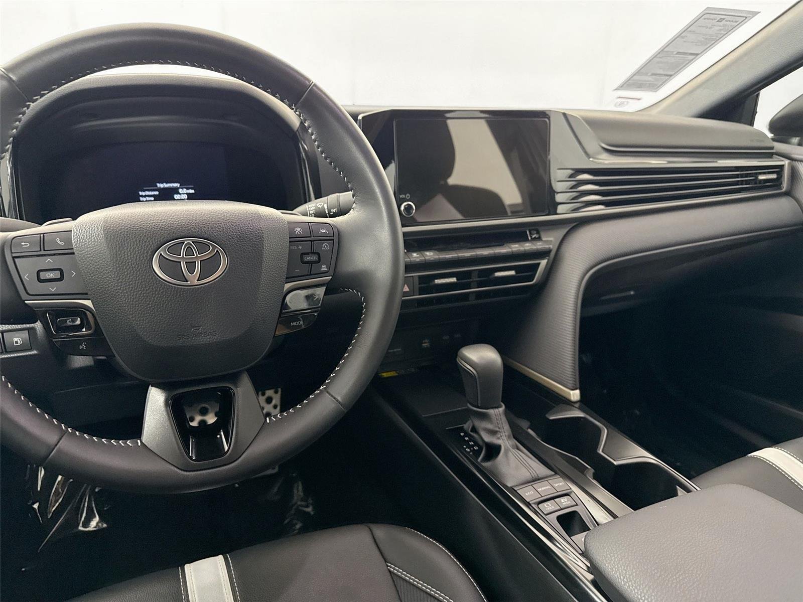 Used 2025 Underground Toyota SE image 30