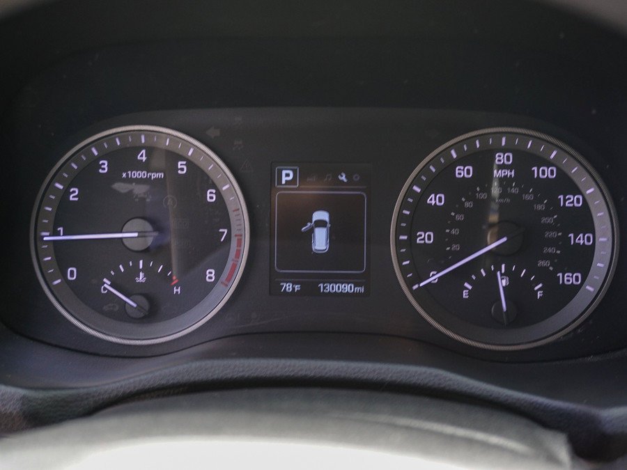 Used 2018 Gray Hyundai SEL image 21
