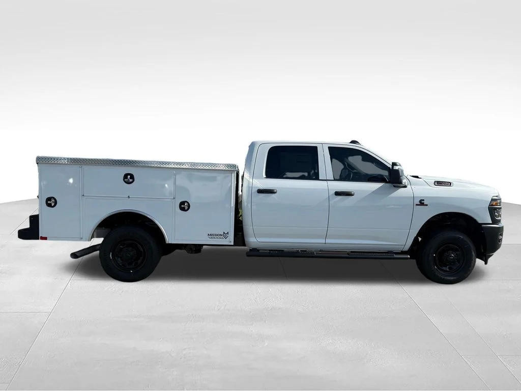 New 2026 Bright White Clear-Coat Exterior Paint RAM Tradesman image 29