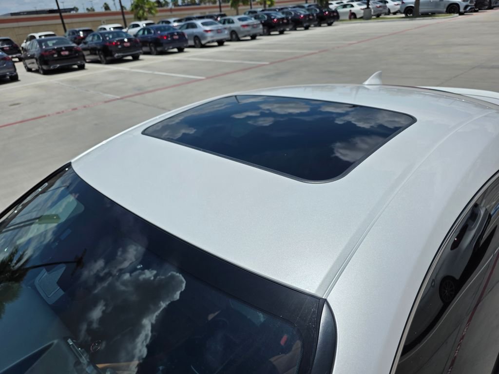 Used 2022 White Lexus 350 image 7