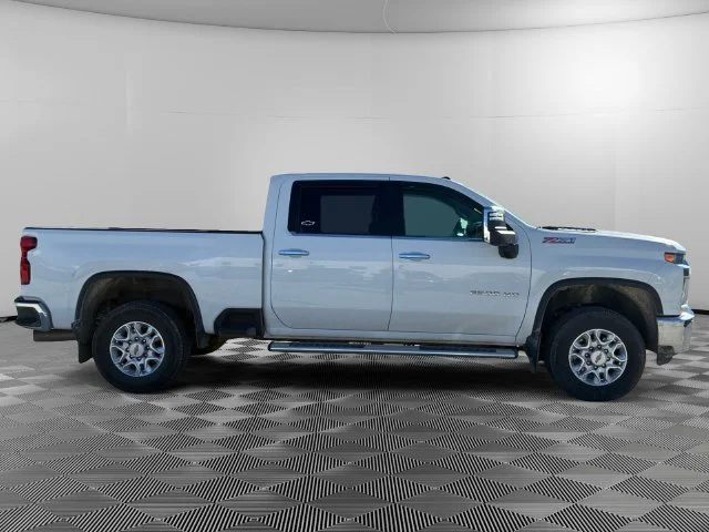 Certified Used 2022 SUMMIT WHITE Chevrolet LTZ image 5