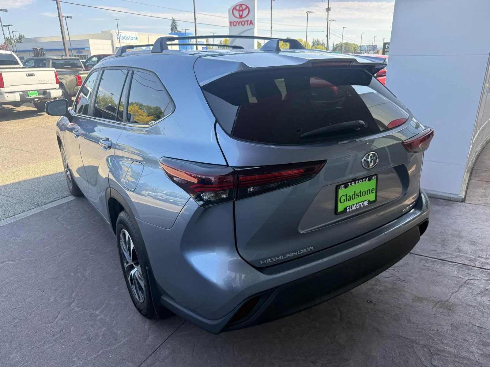 Used 2024 Moon Dust Toyota XLE image 4