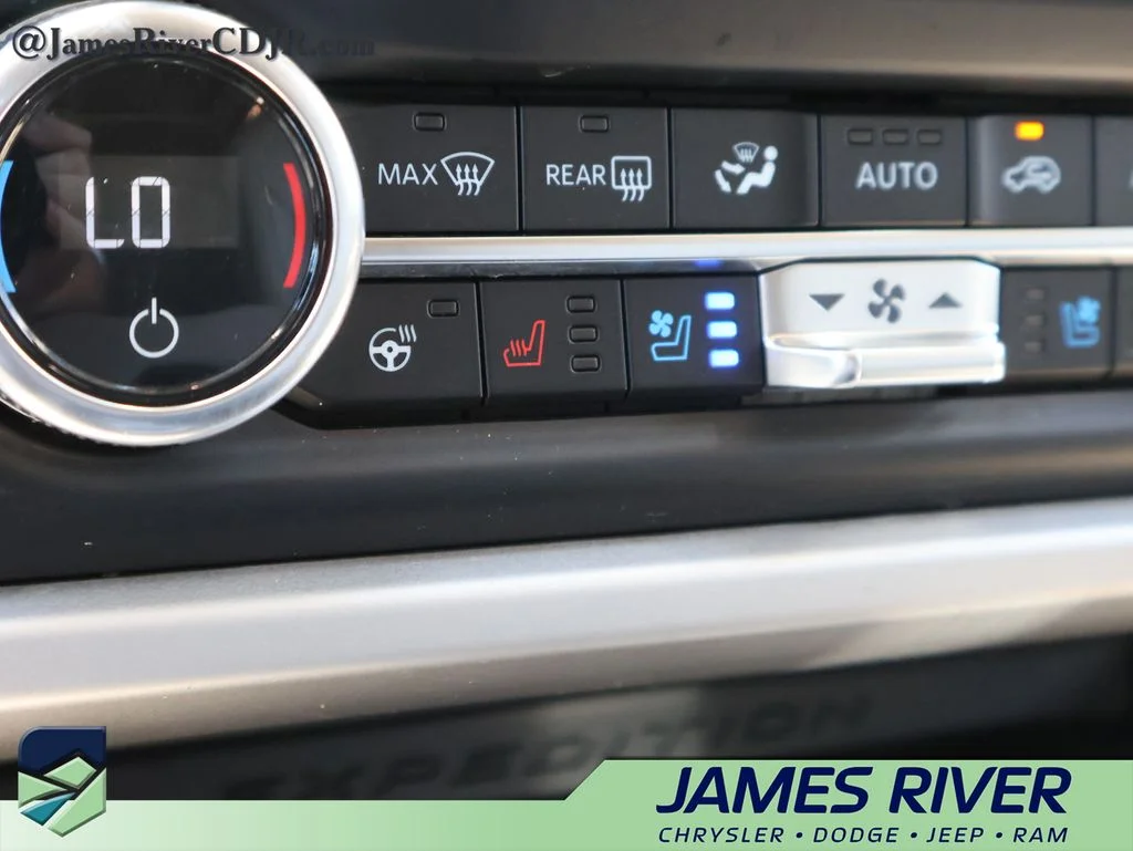 Used 2024 Gray Ford Limited image 39