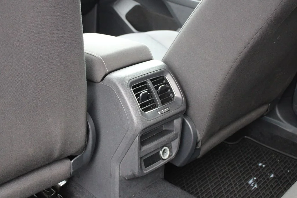 Used 2018 Black Volkswagen 2.0T S image 22