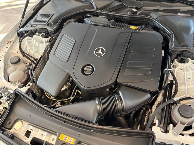 New 2026 MANUFAKTUR Moonlight White Metallic Mercedes-Benz C 300 image 57