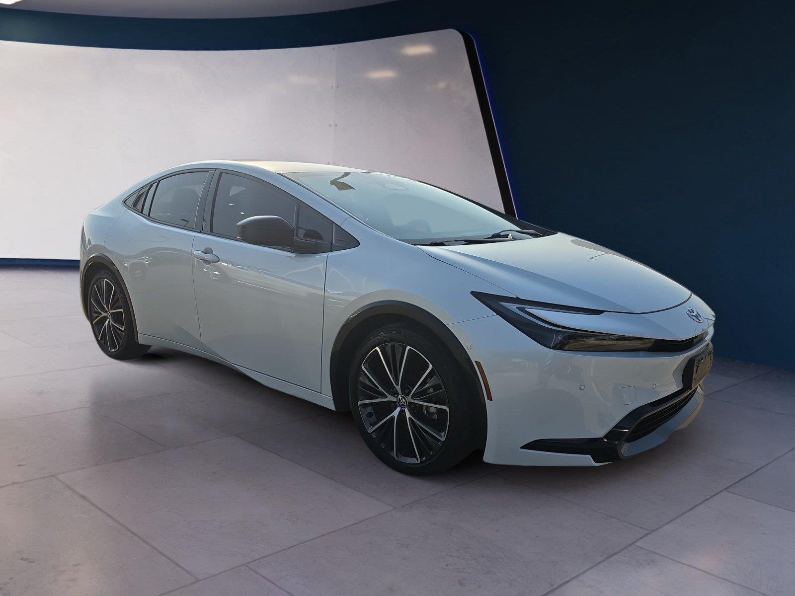 2025 Toyota Prius LE - Photo 7