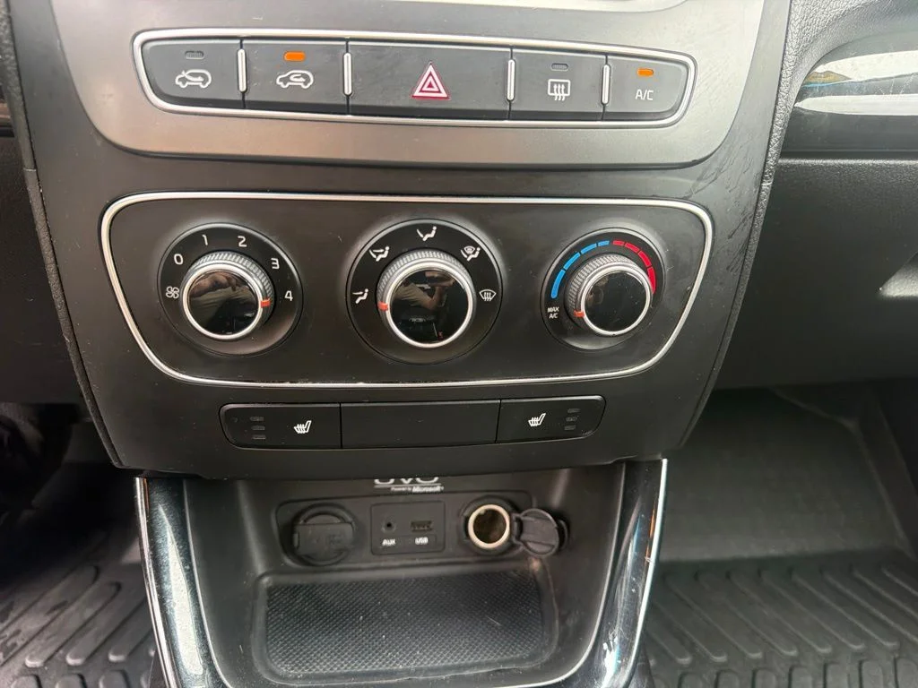 Used 2015 Black Kia LX image 33