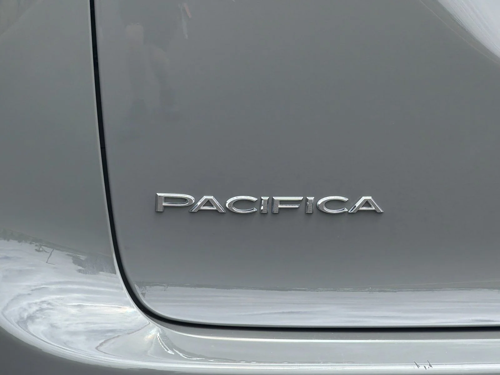 Used 2023 White Chrysler Touring L image 32