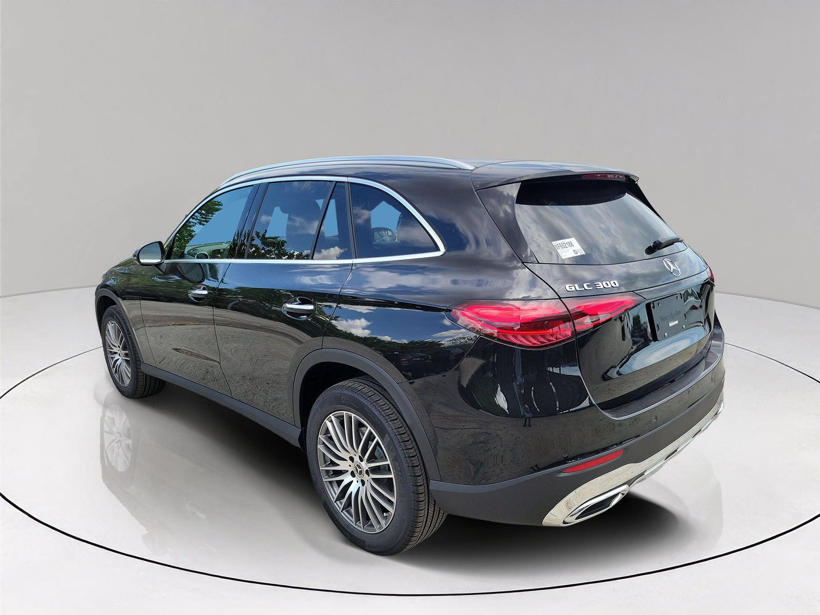 New 2027 Black Mercedes-Benz GLC 300 image 32