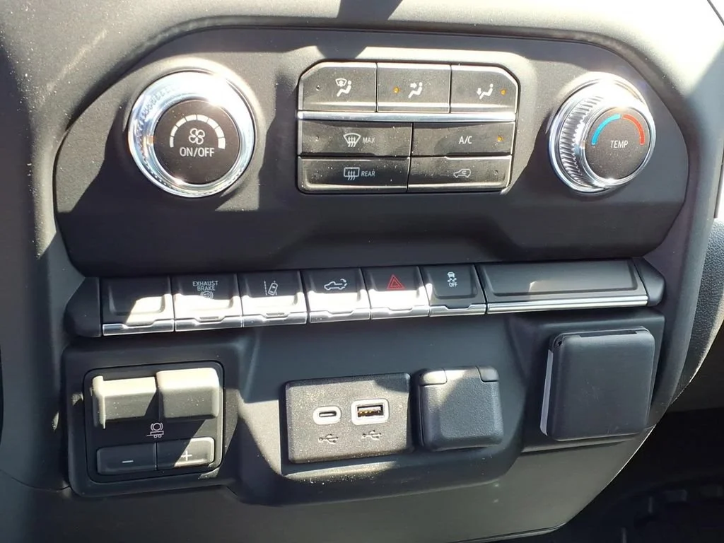 2026 GMC Sierra 2500HD Pro - Photo 7
