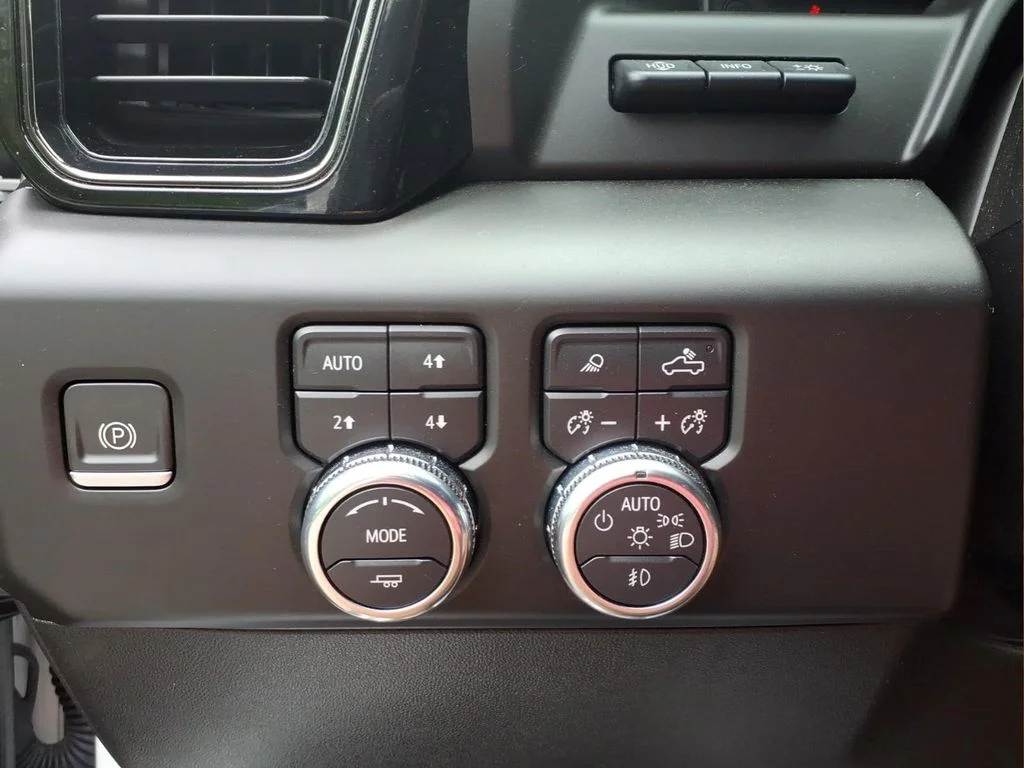 Certified Used 2022 White GMC AT4 image 14