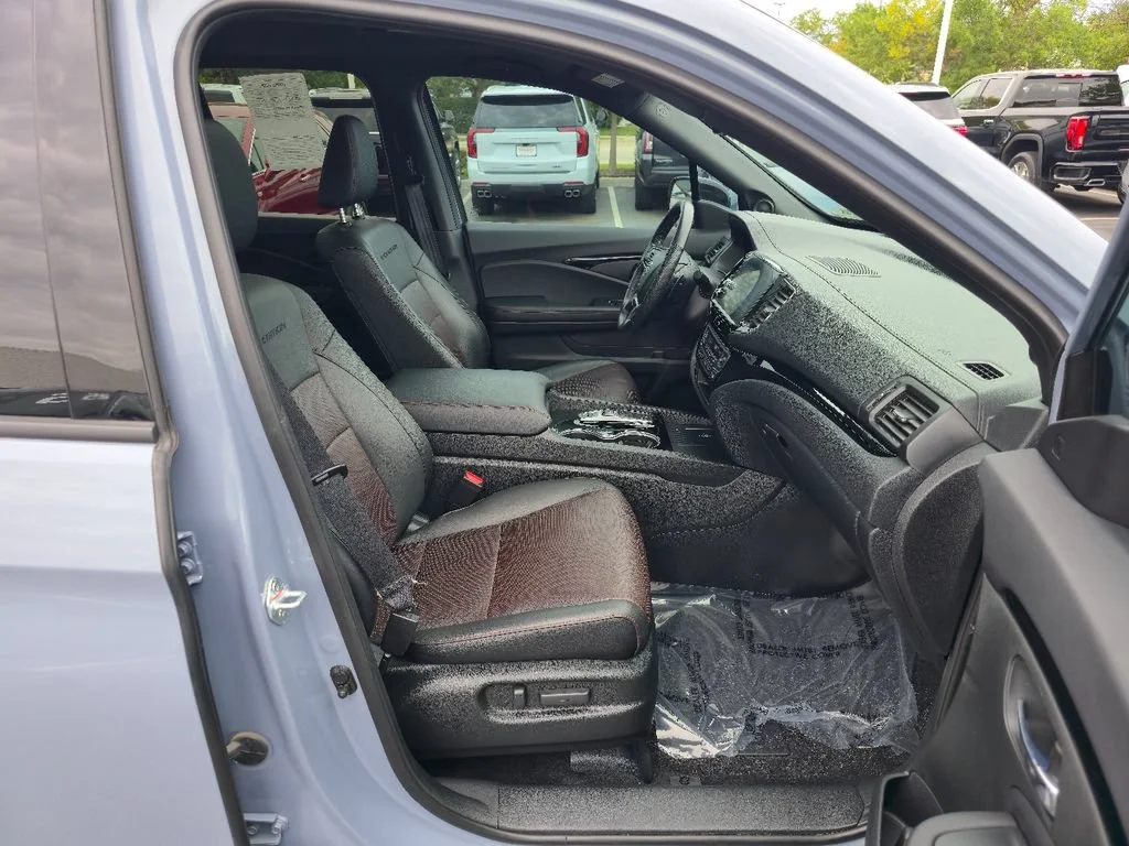 2025 Honda Ridgeline Black Edition - Photo 26
