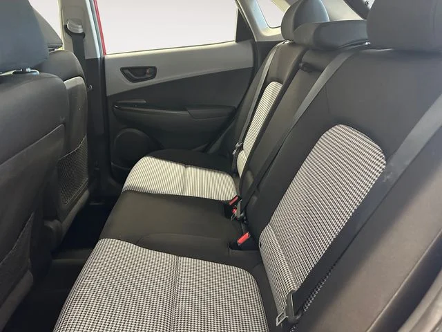 Used 2021 Red Hyundai SE image 13