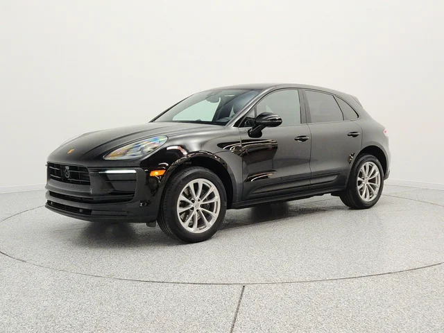 2023 Porsche Macan AWD