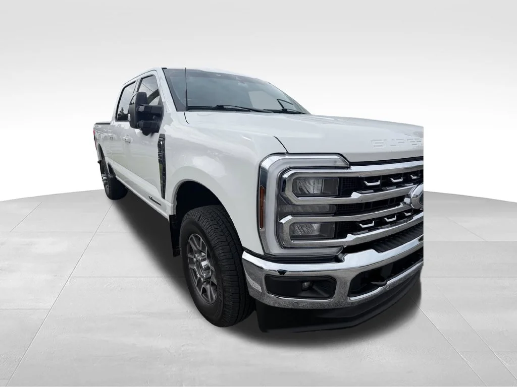 Used 2024 White Ford Lariat image 1